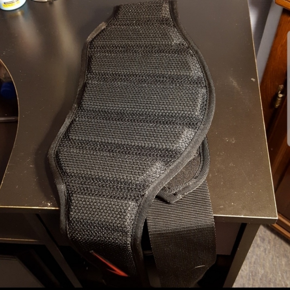 Nike weight lifting belt